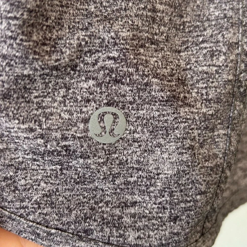 Lululemon Tracker Short V *4" Heather Lux Multi‎ Black SZ 10 - Picture 6 of 8